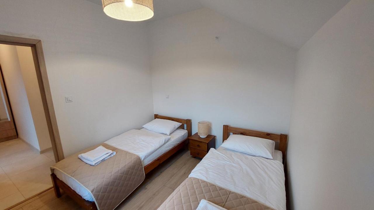 Apartamenty Starowiejska 39, Ryczow - 10Km Od Zator Energylandia Kültér fotó