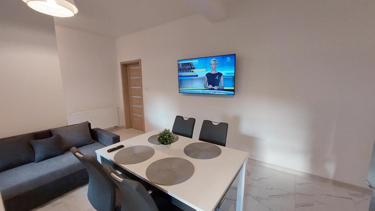 Apartamenty Starowiejska 39, Ryczow - 10Km Od Zator Energylandia Kültér fotó